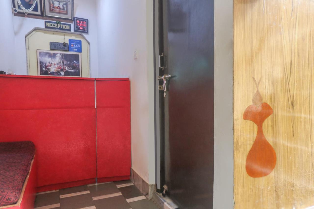 Oyo 60651 Hotel Arya Варанаси Екстериор снимка