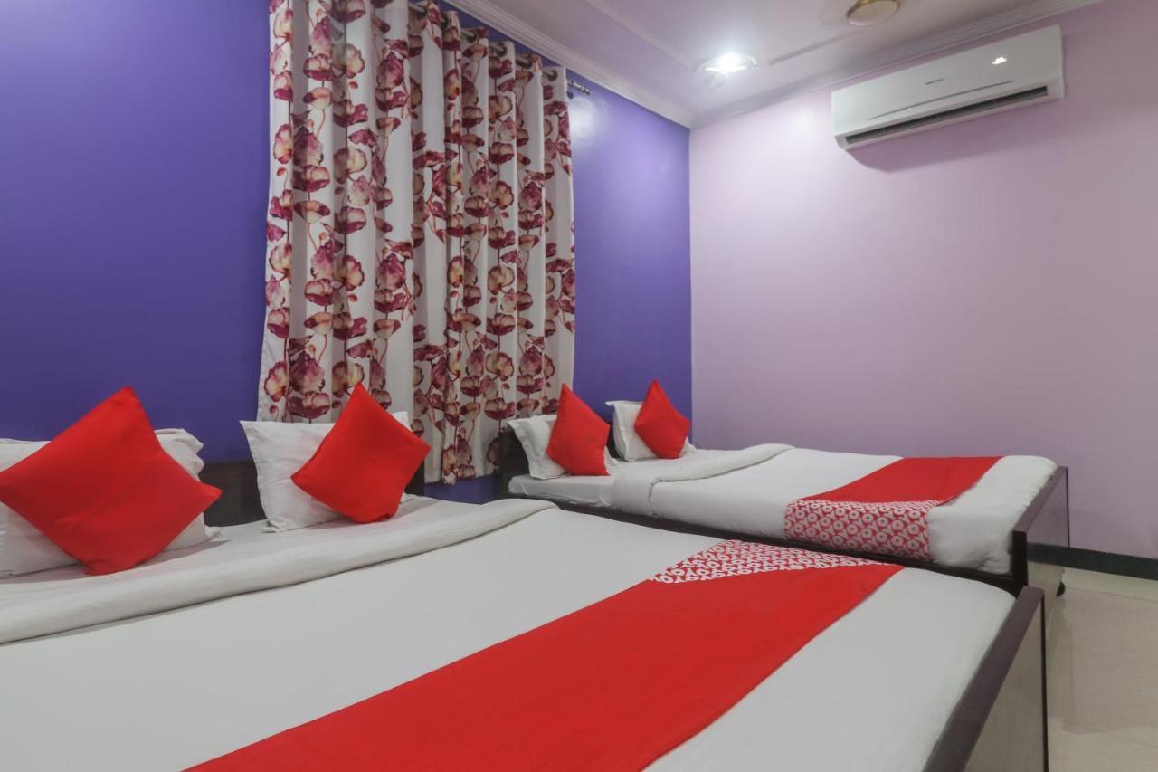 Oyo 60651 Hotel Arya Варанаси Екстериор снимка