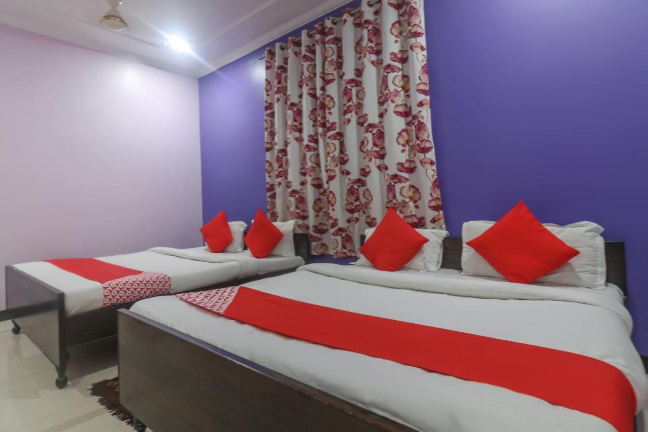 Oyo 60651 Hotel Arya Варанаси Екстериор снимка