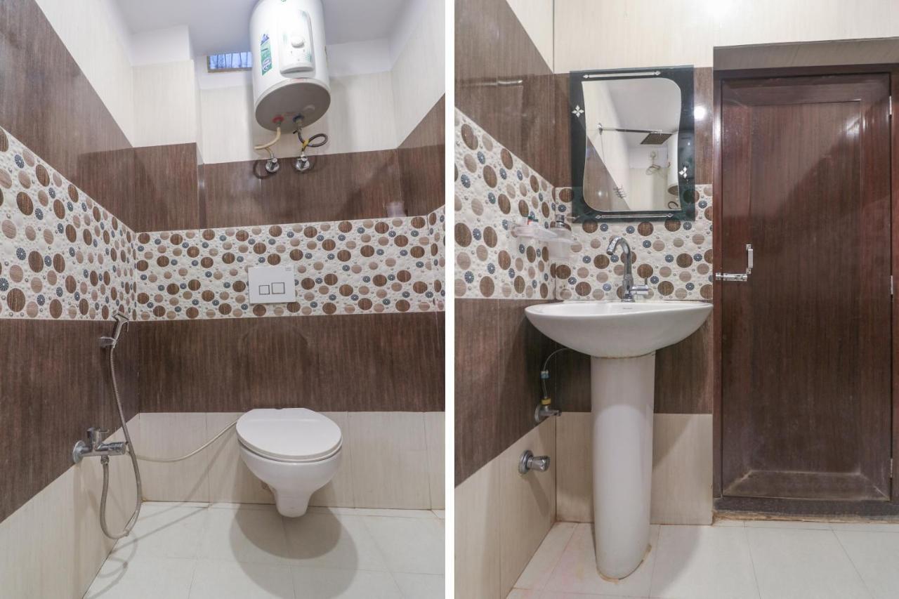 Oyo 60651 Hotel Arya Варанаси Екстериор снимка