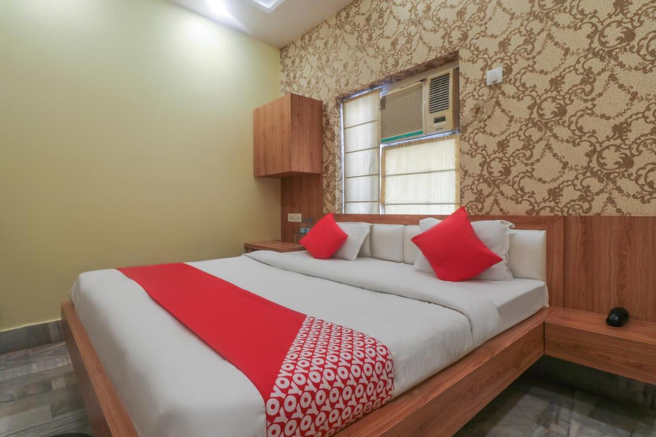 Oyo 60651 Hotel Arya Варанаси Екстериор снимка